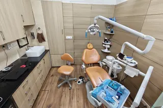 Root Care Dental Clinic infrastructure in South City II, Gurugram