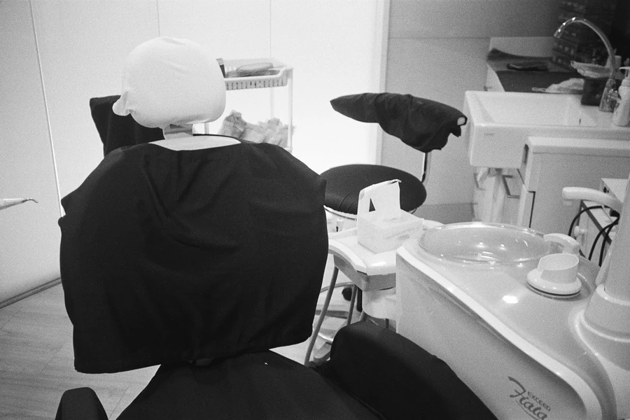 Tartar buildup and plaque — professional teeth cleaning in Sector 49, Gurugram